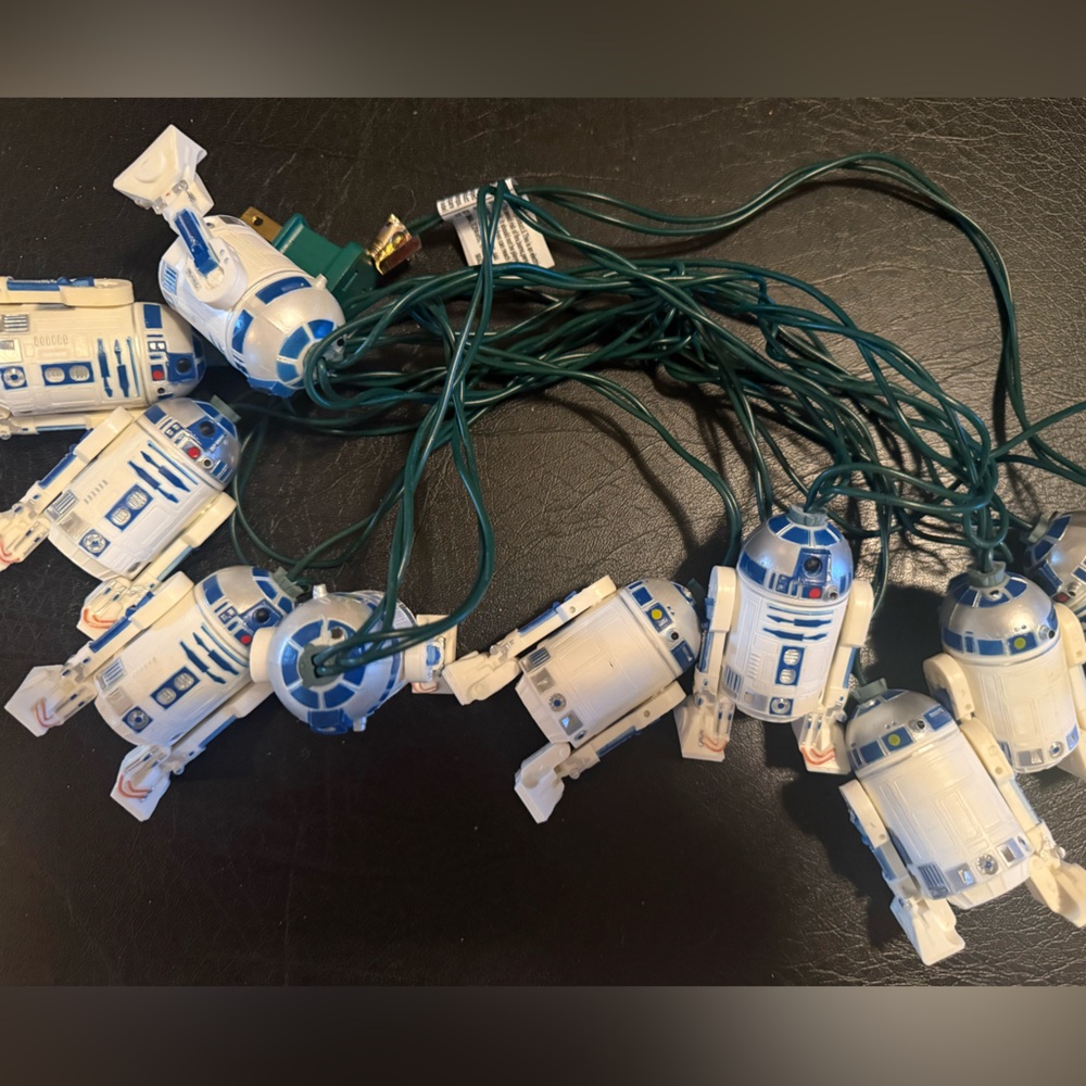 Preowned Kurt Adler 10-Light Plastic Star Wars R2D2 String Light Set, Working